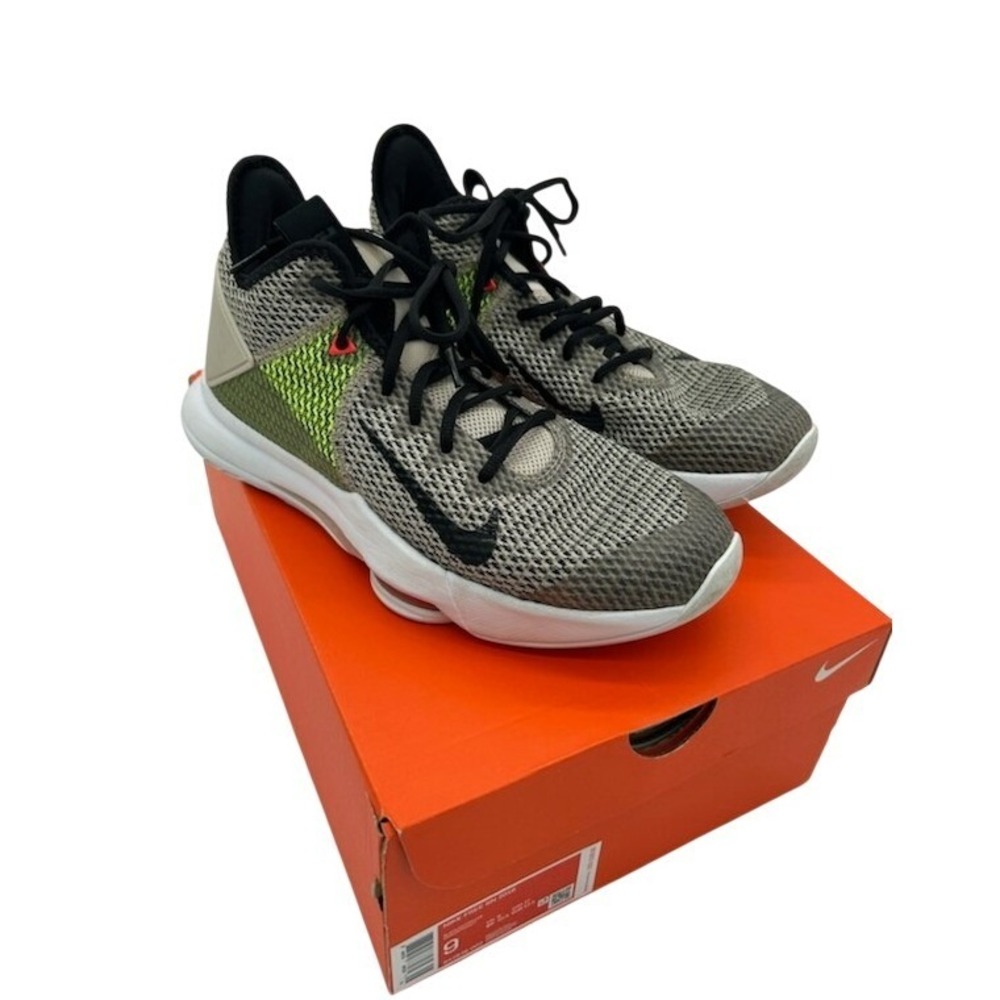 Nike‎ LeBron Witness 5 Basketball Shoes Men's Size 9 Lace-Up Sneakers